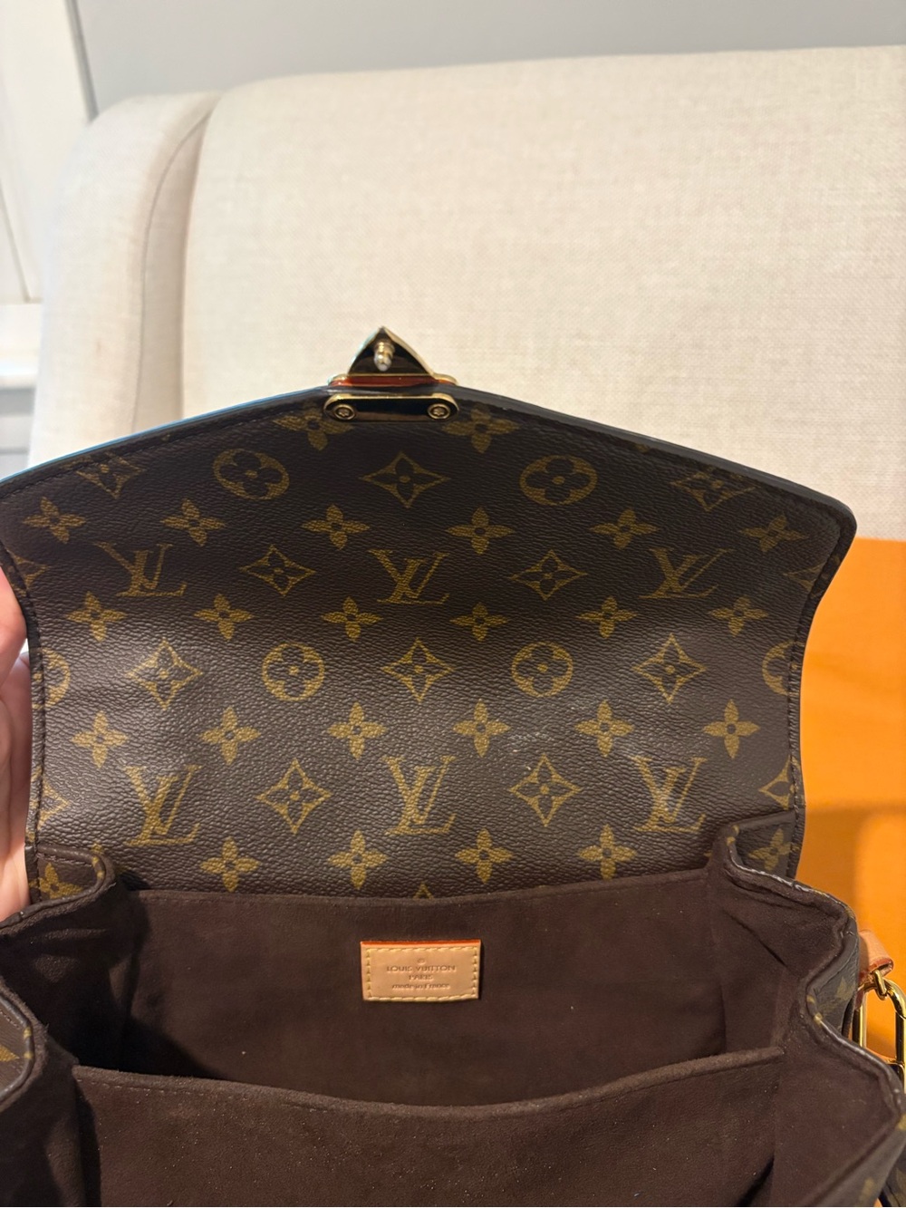 Authentic Louis Vuitton Monogram Pochette Metis - Picture 7 of 8